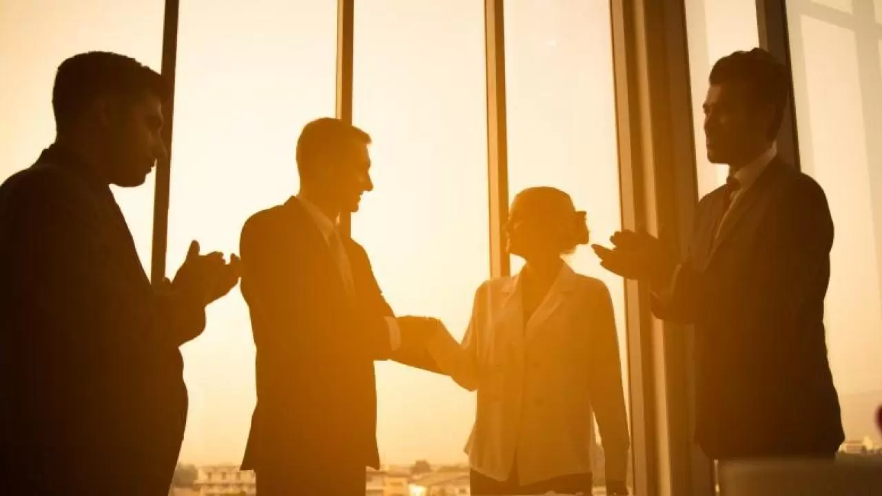 Terceirização de Vendas para Empresas de Serviços B2B: Alavancando o Potencial de Crescimento Terceirização de Vendas para Empresas de Serviços B2B: Alavancando o Potencial de Crescimento